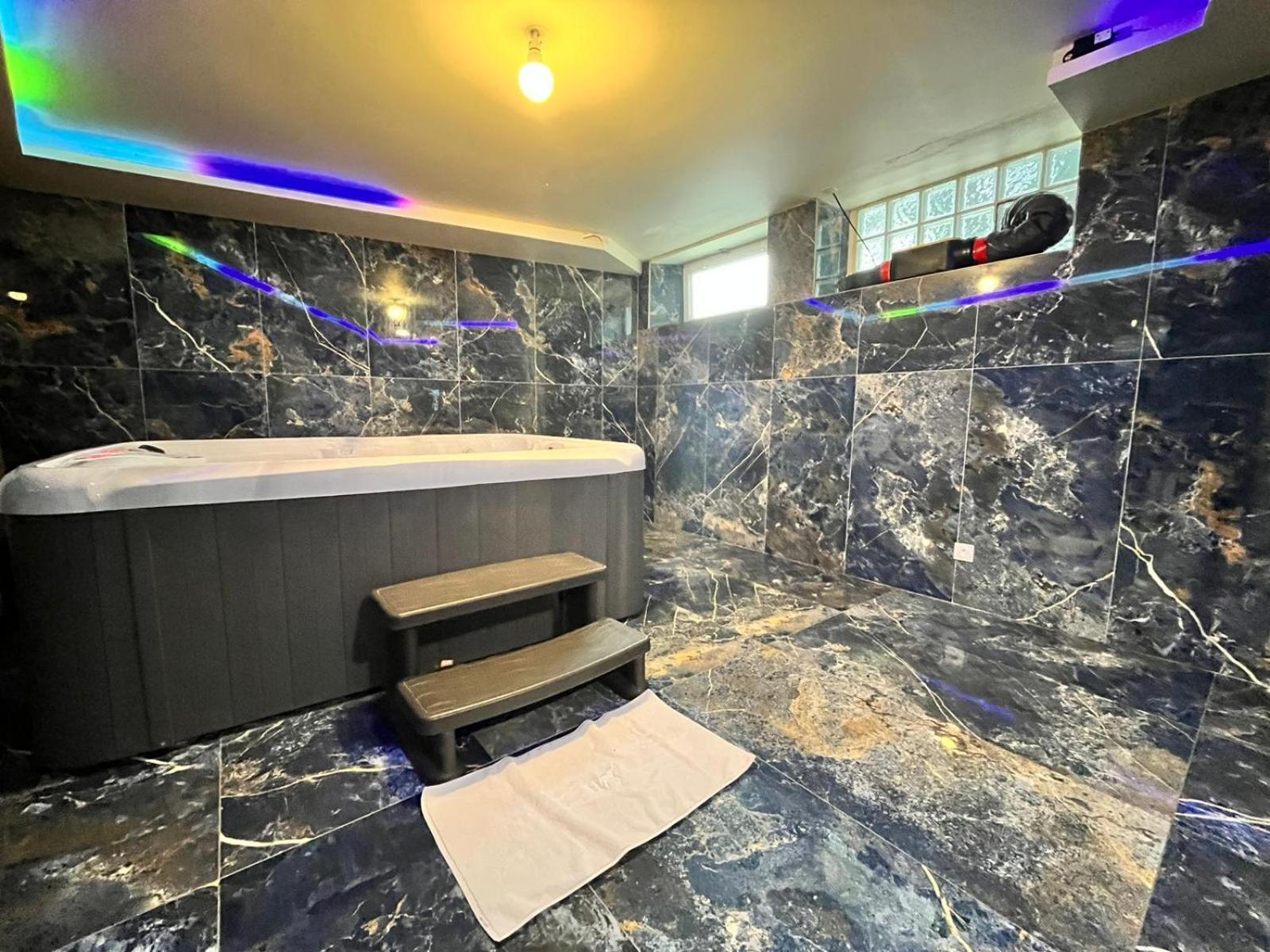 Golden Blue - Jacuzzi Apartment Rouen Luaran gambar